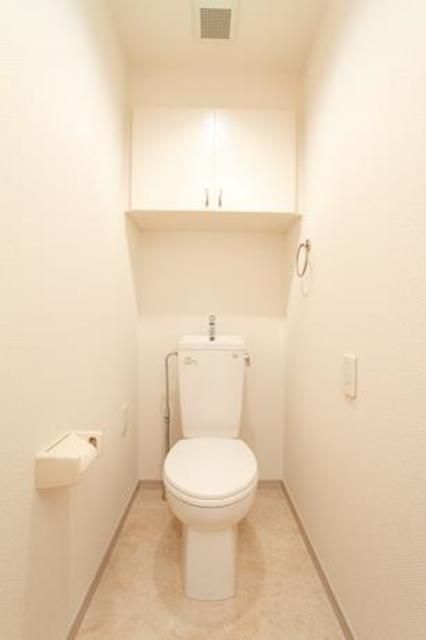 トイレ　※写真は同タイプ住戸です。