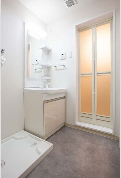 洗面設備　同物件別部屋写真