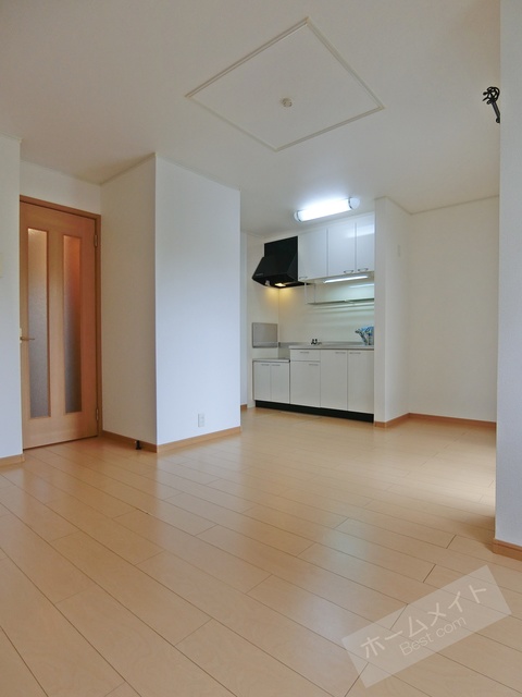 インテックスVIII番館の居間写真