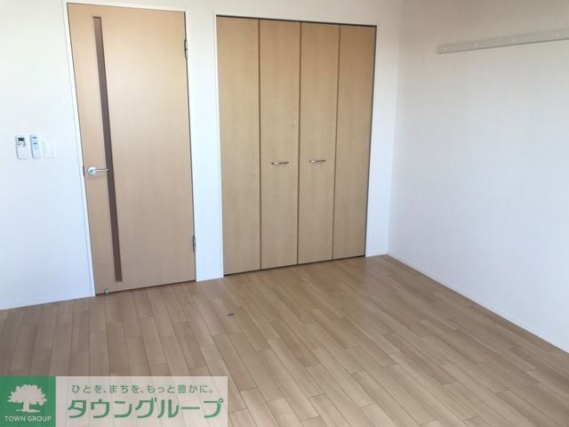 ラーハ前原の居間写真