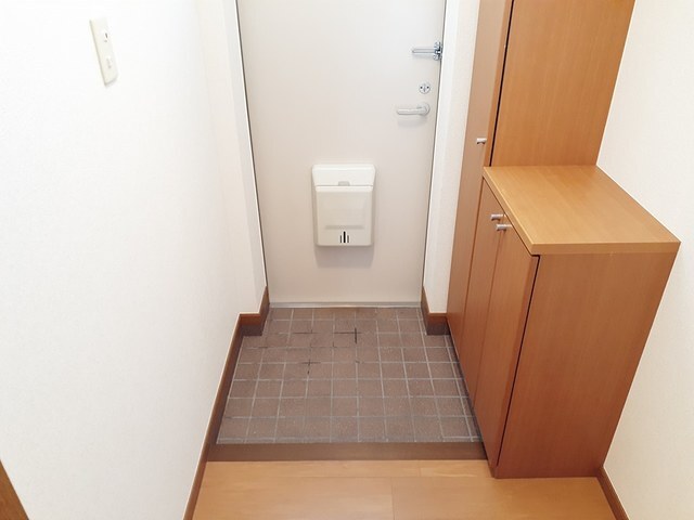 アンソレイエIIの玄関写真