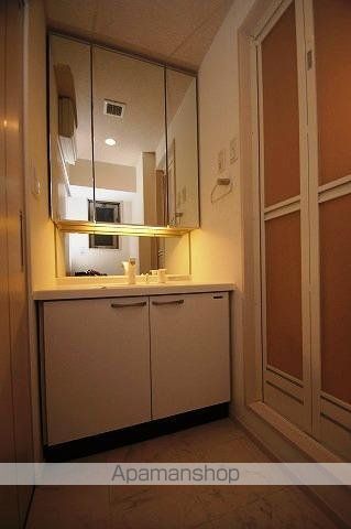 地下鉄七隈線 渡辺通駅 徒歩11分 15階建 築18年の内装写真