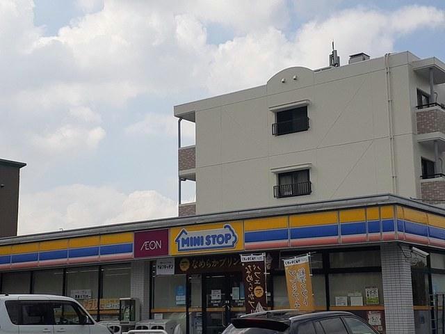コンビニ　ミニストップ吉根店（コンビニ）まで1050m