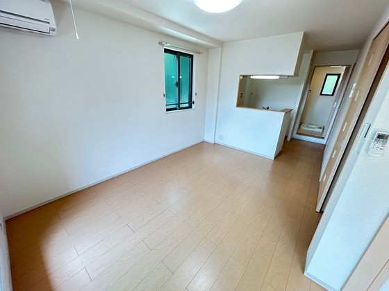 居室・リビング　※別部屋の写真です