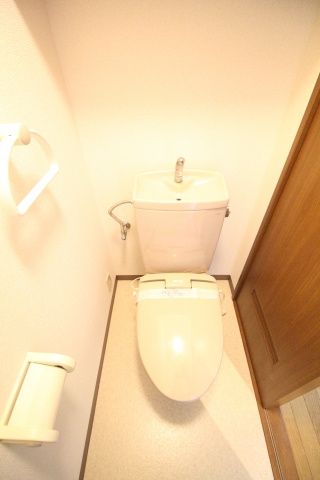 トイレ　反転タイプ別部屋参考写真　アランブラすがも　豊島区巣鴨3