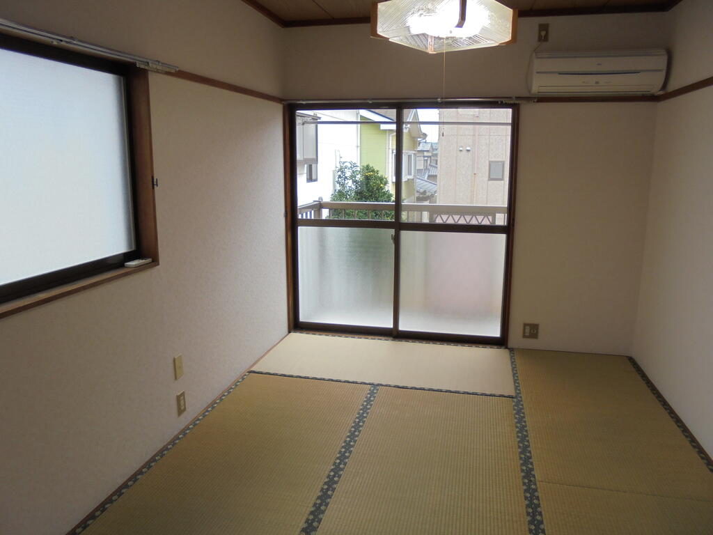 コーポ葉月の居間写真