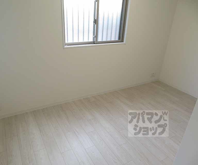 ヴィラ四条大宮の居間写真