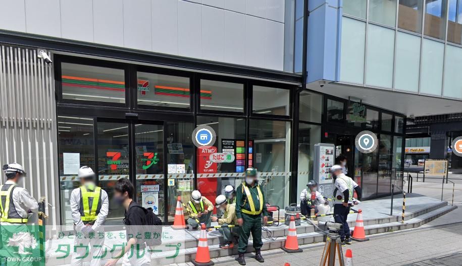 コンビニ　セブンイレブン京急ST金沢八景店（コンビニ）まで410m