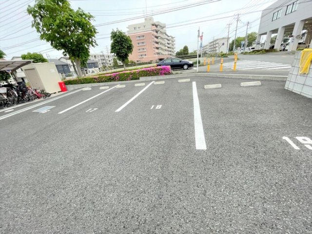 駐車場　駐車場