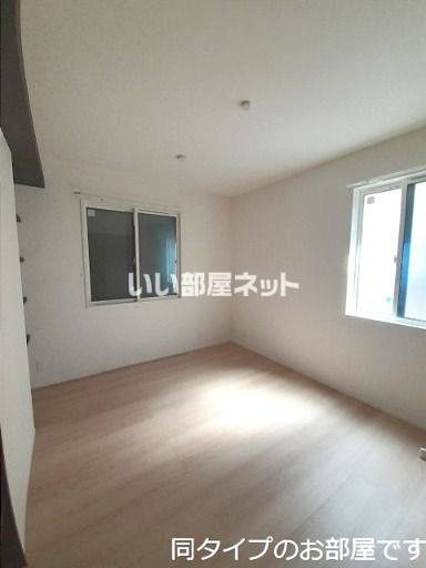 小田急線 町田駅 徒歩17分 3階建 築3年の居間写真