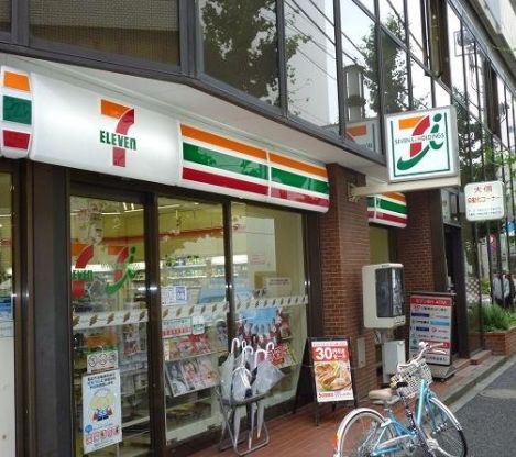 コンビニ　セブンイレブン大井店（コンビニ）まで114m