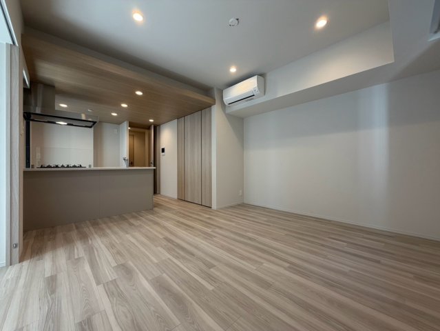 シーズンフラッツ心斎橋EASTの居間写真