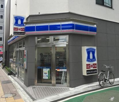 コンビニ　ローソン世田谷三軒茶屋二丁目店（コンビニ）まで340m