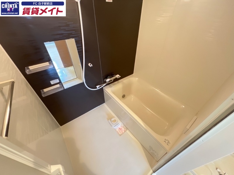 バス・シャワールーム　同型参考写真