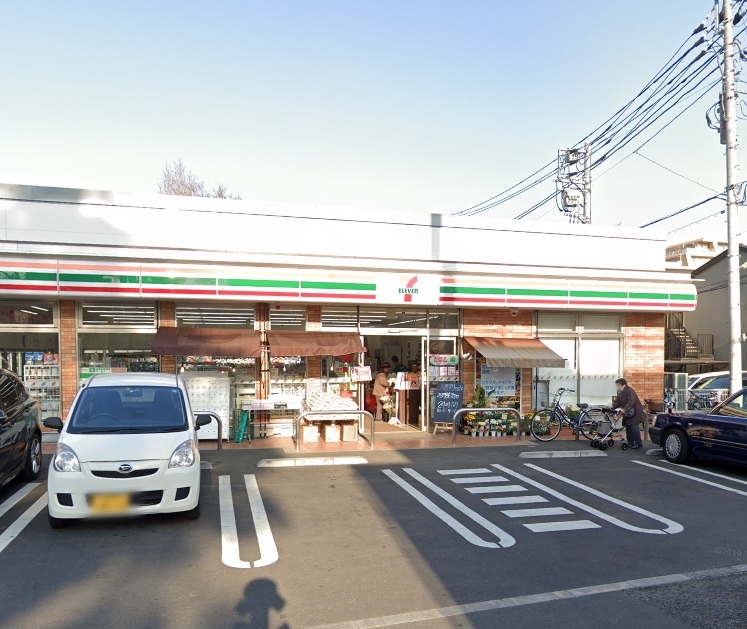 コンビニ　セブンイレブン　上用賀１丁目店（コンビニ）まで638m