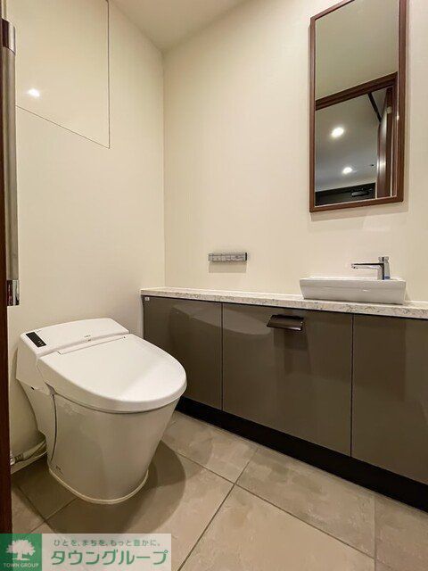 トイレ　※写真は同タイプ住戸です。
