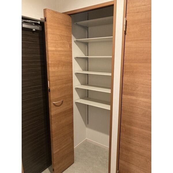 玄関　下駄箱