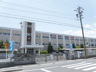 中学校　鈴鹿市立千代崎中学校（中学校）まで514m