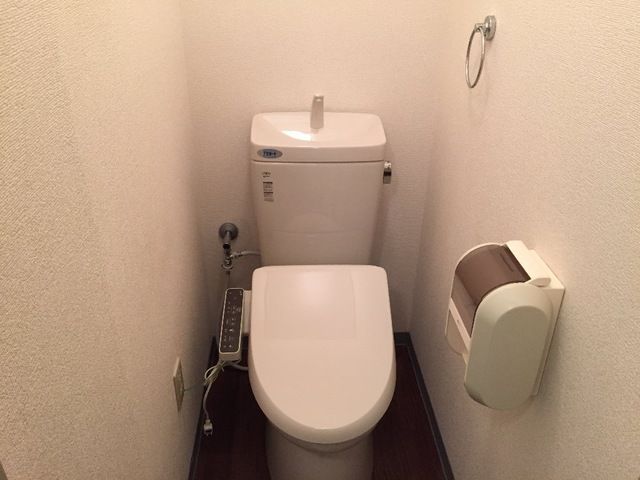 【弥富市平島東のアパートのトイレ】