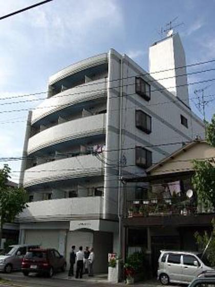 広島市西区東観音町のマンションの建物外観