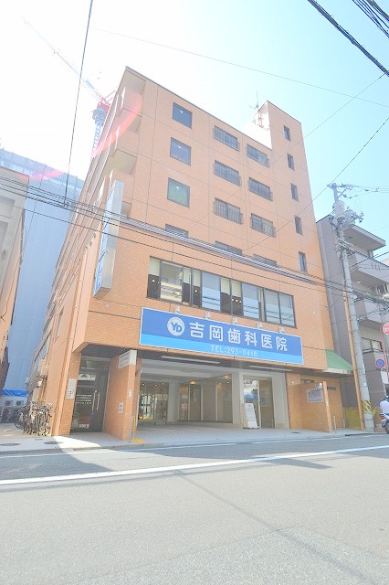 広島市中区十日市町のマンションの建物外観