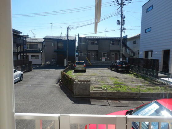 眺望　部屋の前は建物が無く日当たり良好です！！