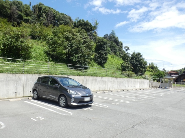 駐車場　駐車場