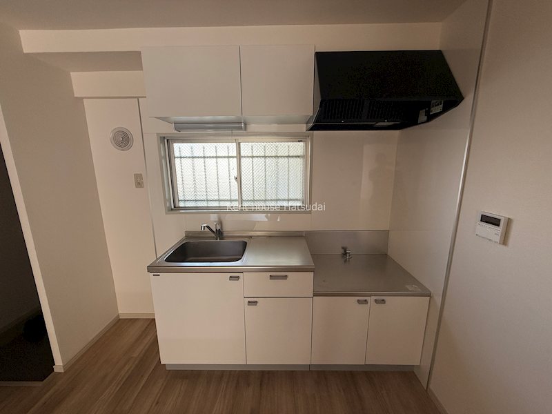 キッチン　別号室の参考写真となります