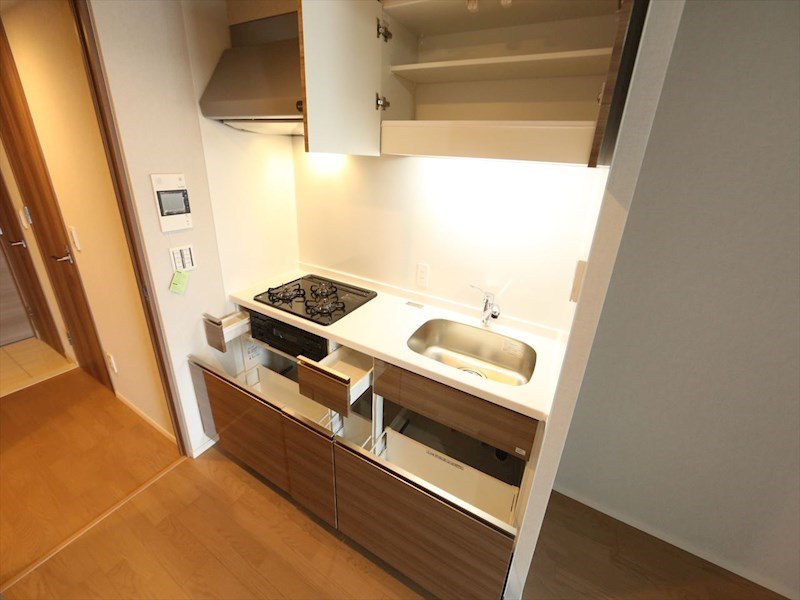 キッチン　システムキッチン（3口コンロ・グリル付）カウンターキッチン