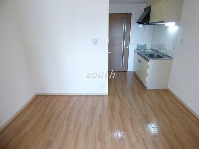 居室・リビング　洗練された清潔感漂う清楚な仕上がり♪