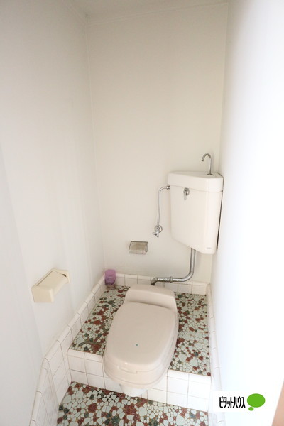 トイレ　※他の部屋参考写真