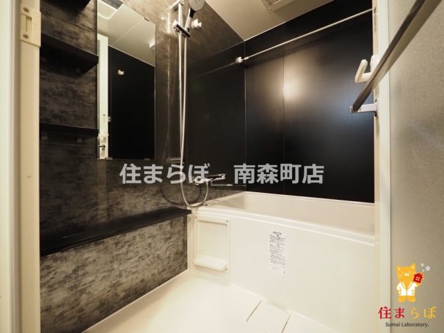 バス・シャワールーム　「見た目じゃなく、心に“しっくりくる”を大切に。」