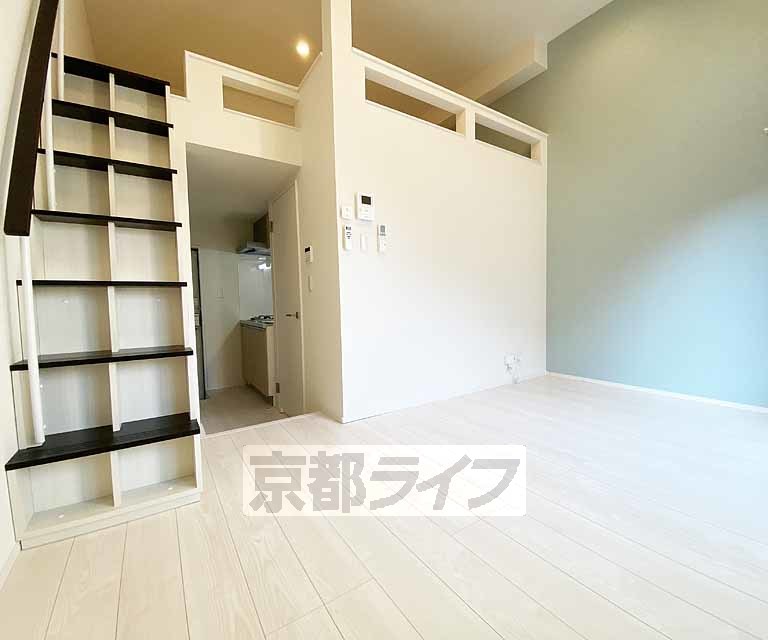 居室・リビング　ＪＲ太秦駅徒歩５分、設備充実物件！