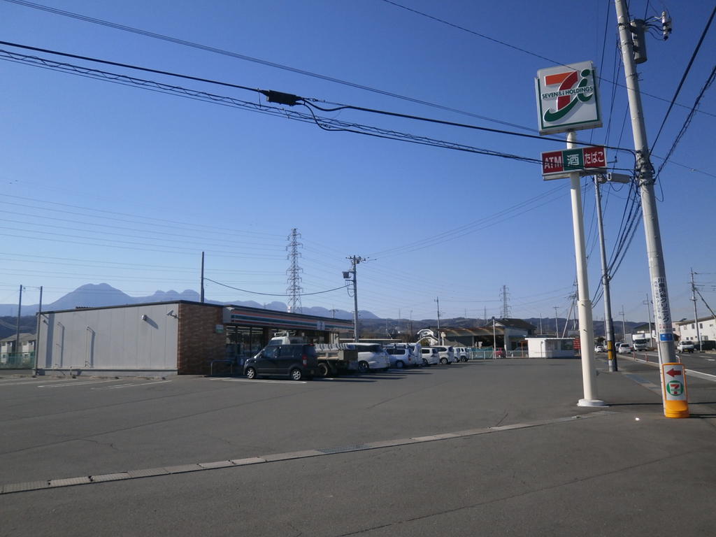 コンビニ　セブンイレブン渋川吹屋店（コンビニ）まで761m