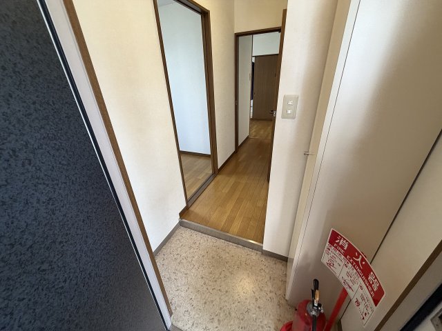 玄関　落ち着いた玄関です