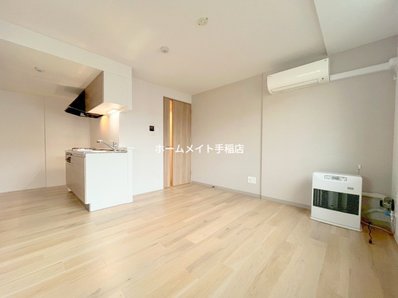 居室・リビング　明るく広々リビングスペース♪