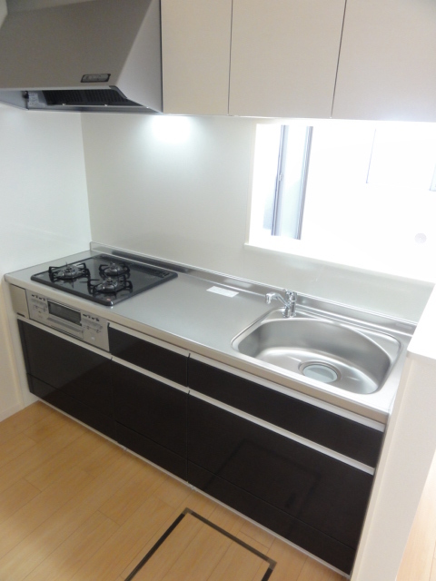 キッチン　嬉しい３口カウンター式システムキッチン