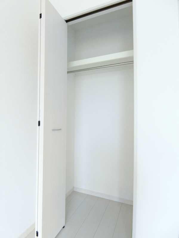 収納　ハンガーラック付きで楽々収納♪