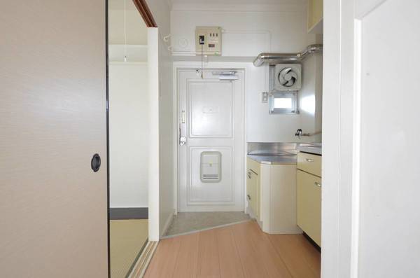 玄関　ビレッジハウスの同一物件・同一タイプの間取りの写真です