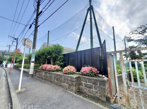 中学校　横浜市立根岸中学校（中学校）まで1262m