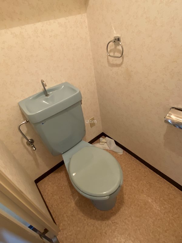 トイレ　別部屋のお写真です。ご参考までに！