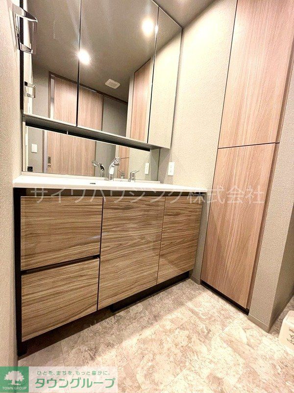 洗面設備　収納