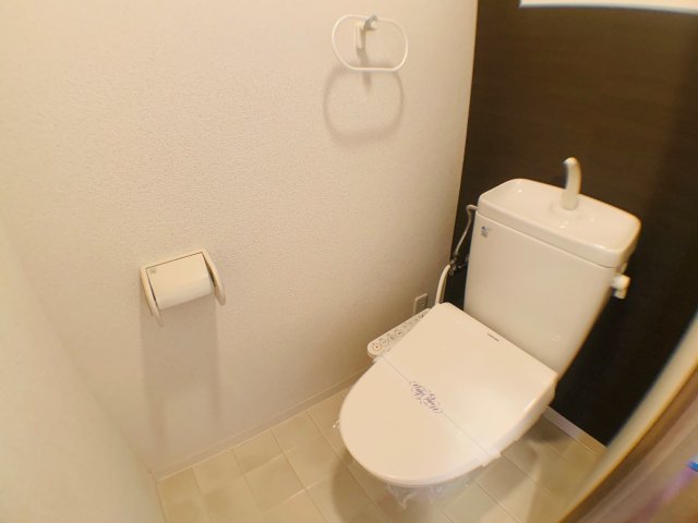 トイレ　温水洗浄便座つきでおすすめ