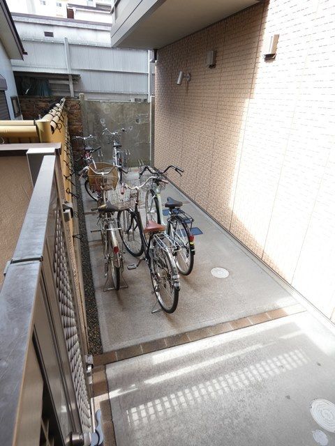 駐車場　敷地内駐輪場