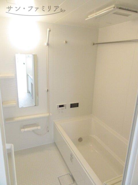 バス・シャワールーム　同一物件別部屋写真