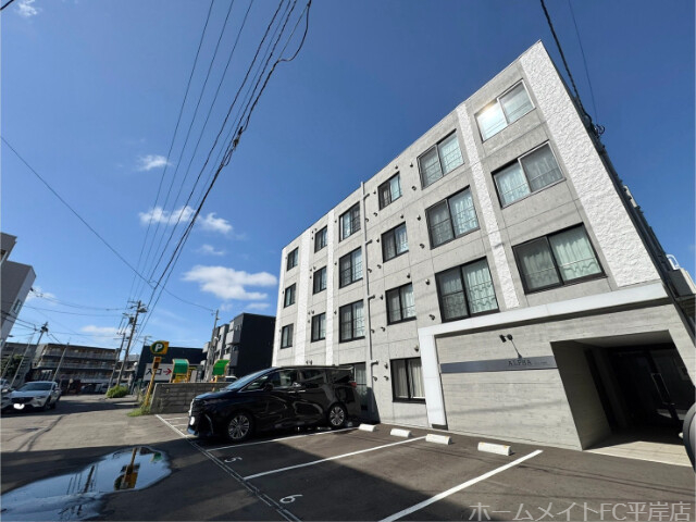 建物外観　築浅デザイナーズ物件です♪
