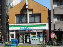コンビニ　ファミリーマート牡丹一丁目店（コンビニ）まで224m