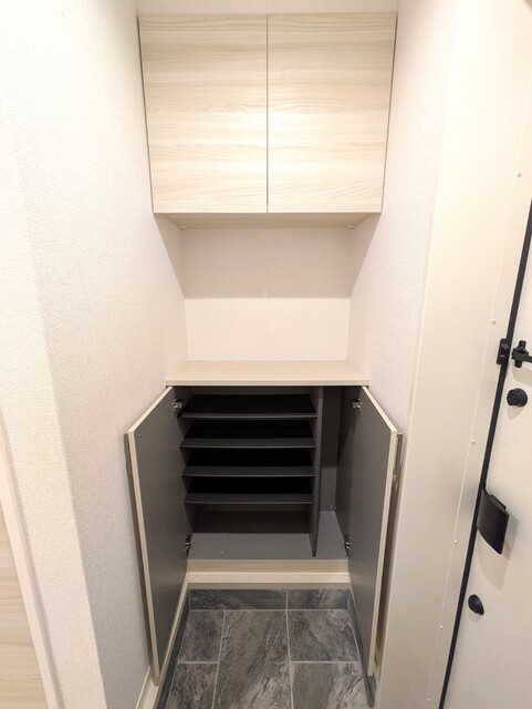 玄関　シューズボックス