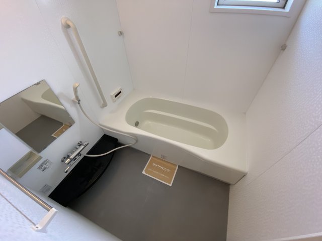 バス・シャワールーム　205号室参照