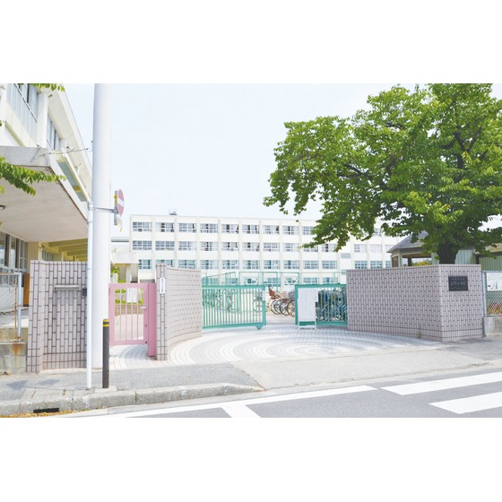 小学校　名古屋市立上野小学校（小学校）まで600m